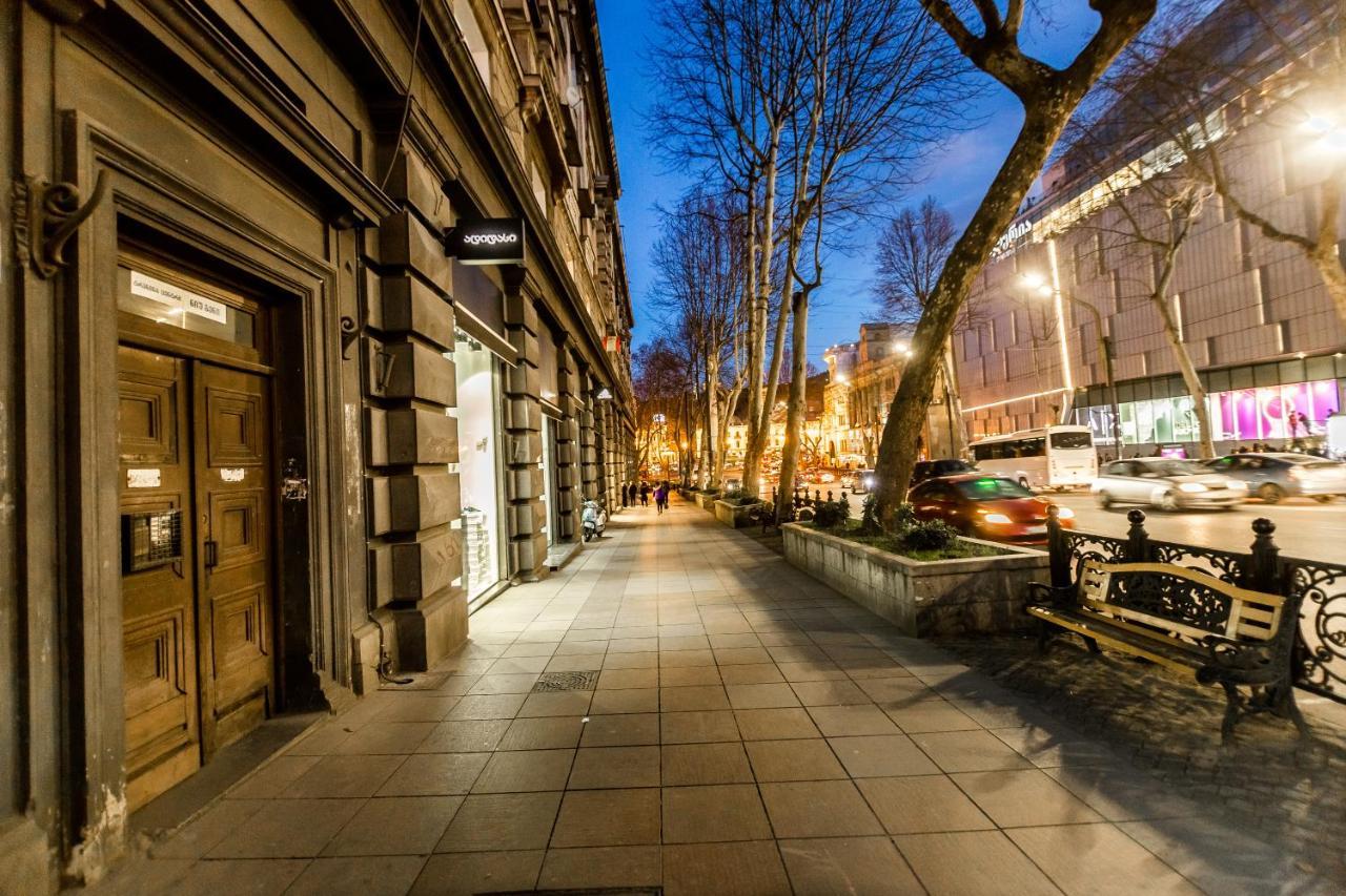 Apartment Gallery Rustaveli 1 Tbilisi Exterior photo